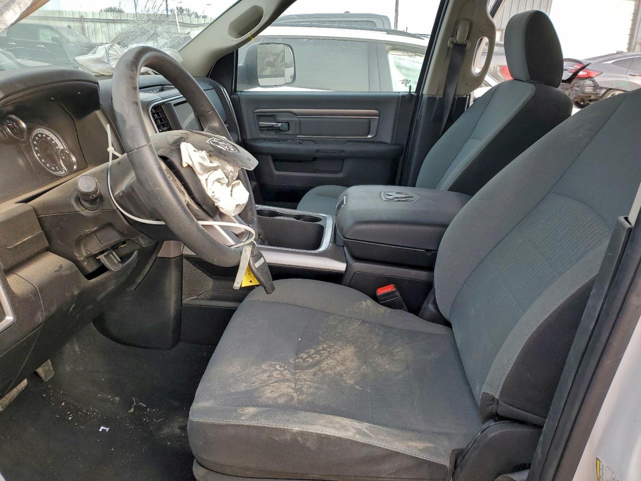 2023 RAM 1500 CLASSIC SLT photo 7