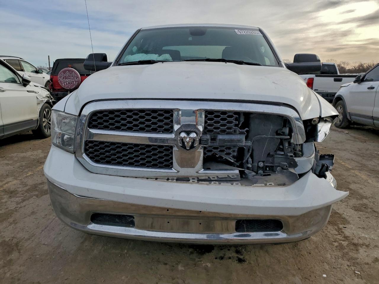 2023 RAM 1500 CLASSIC SLT photo 5