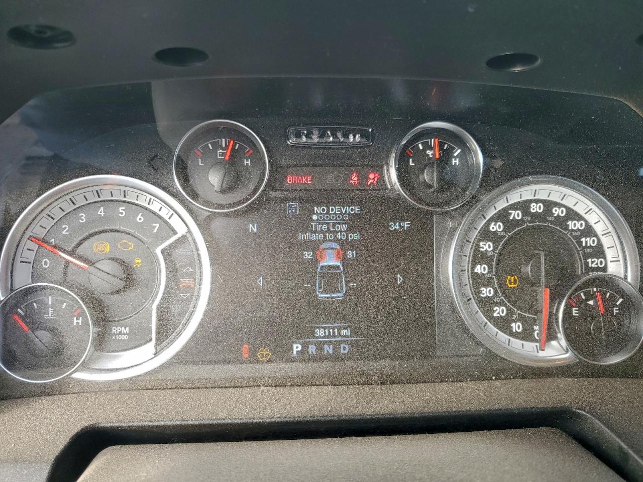2023 RAM 1500 CLASSIC SLT photo 9