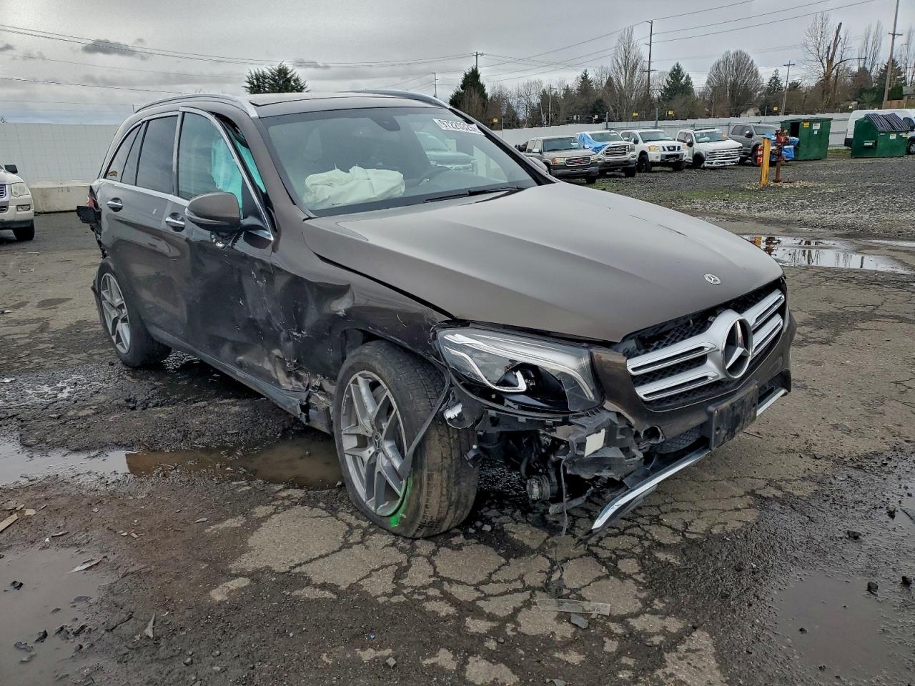 2018 MERCEDES-BENZ GLC 300 4MATIC photo 4