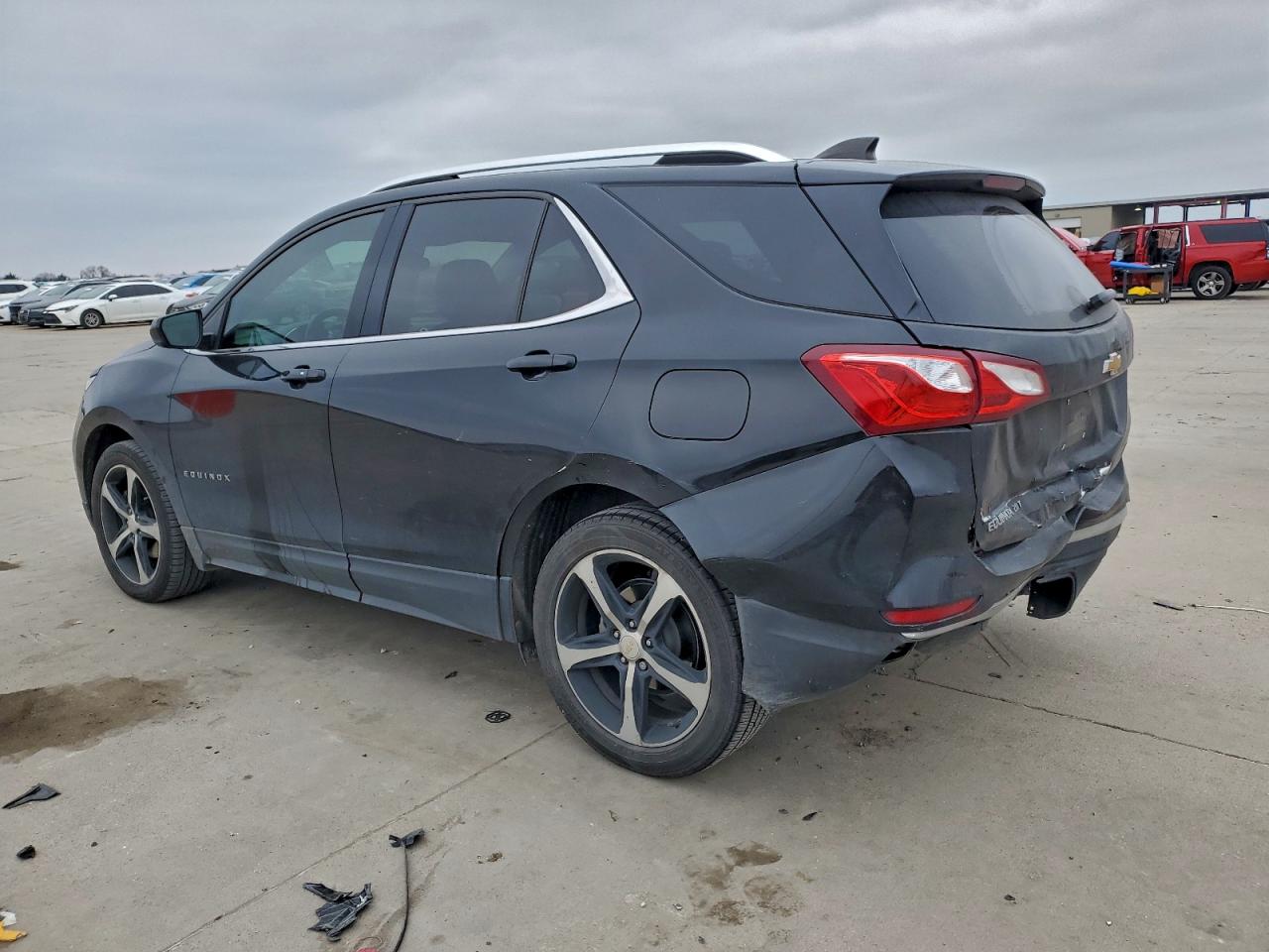 2020 CHEVROLET EQUINOX LT photo 2