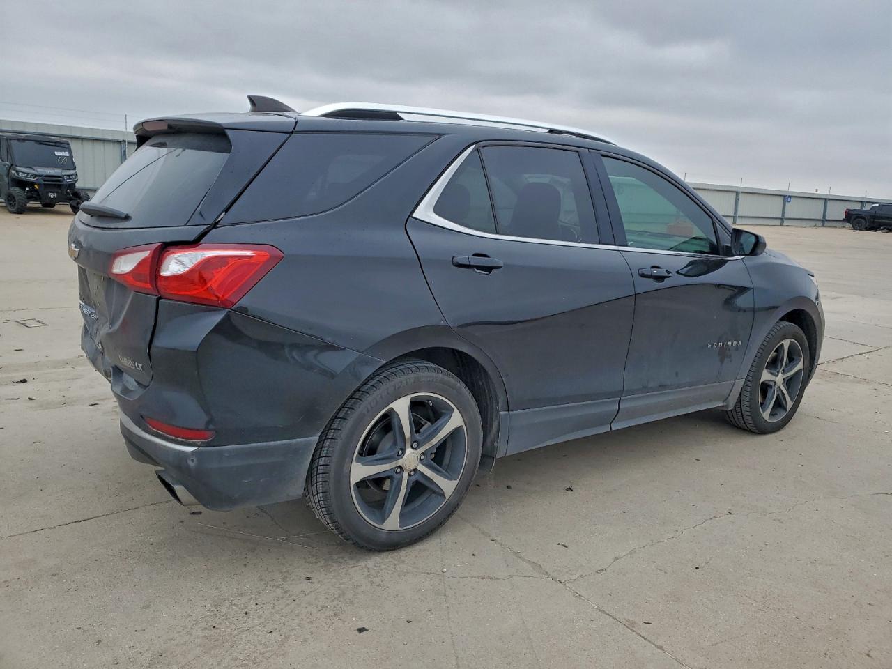 2020 CHEVROLET EQUINOX LT photo 3