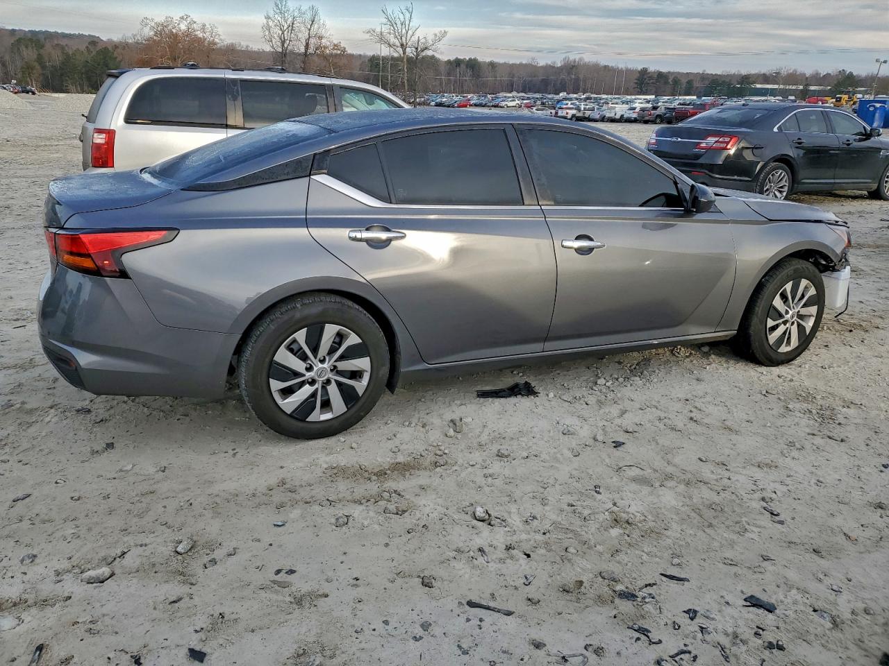 2024 NISSAN ALTIMA S photo 5