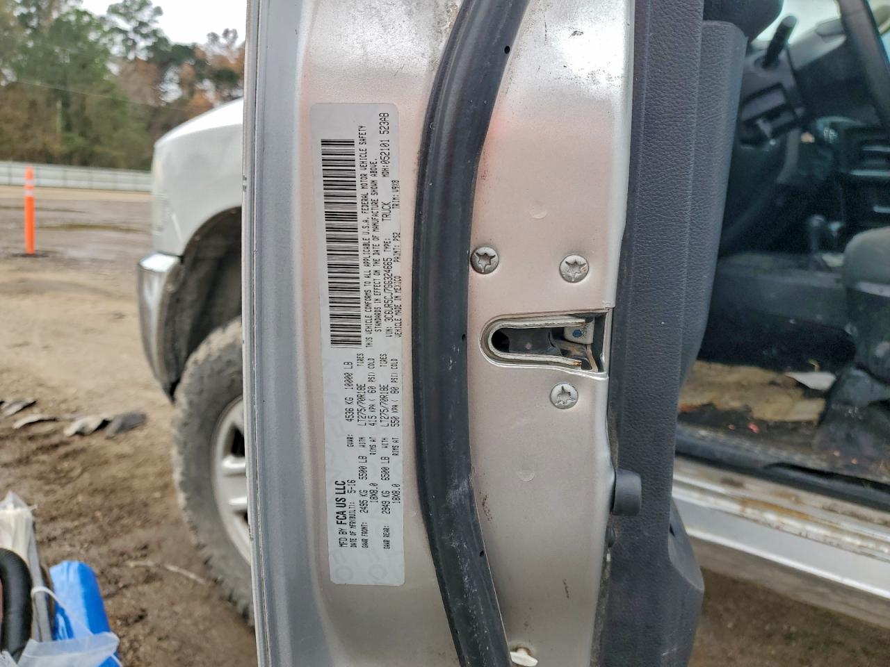 2016 RAM 2500 ST photo 12