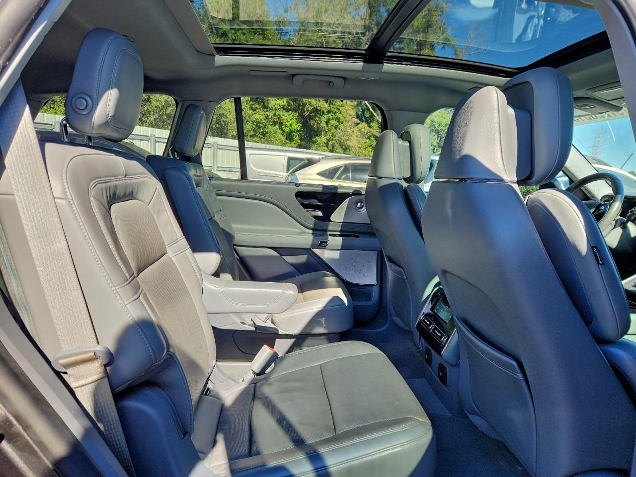 2020 LINCOLN AVIATOR RESERVE photo 10