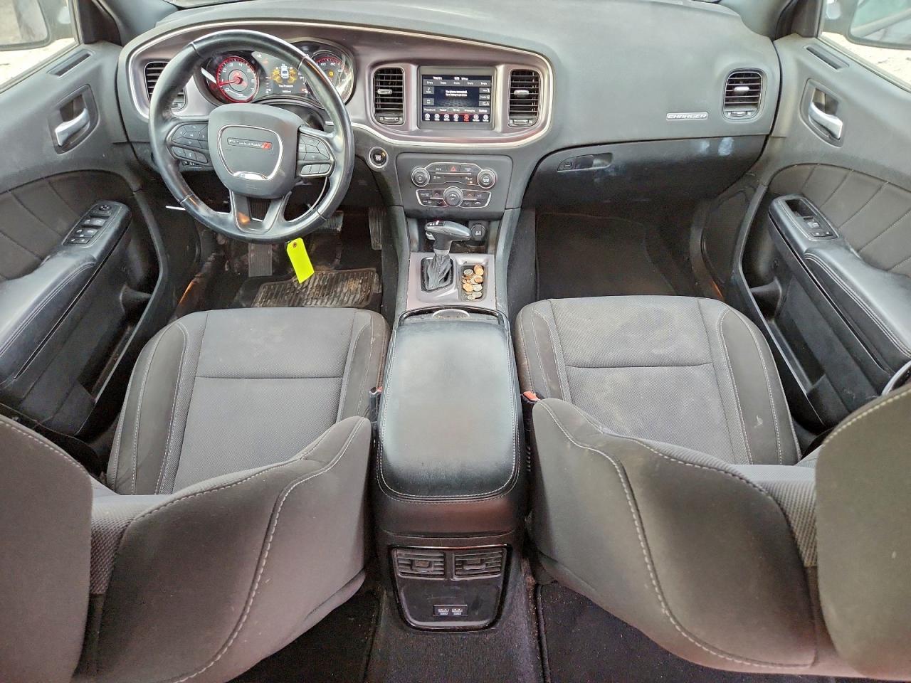 2020 DODGE CHARGER SXT photo 8