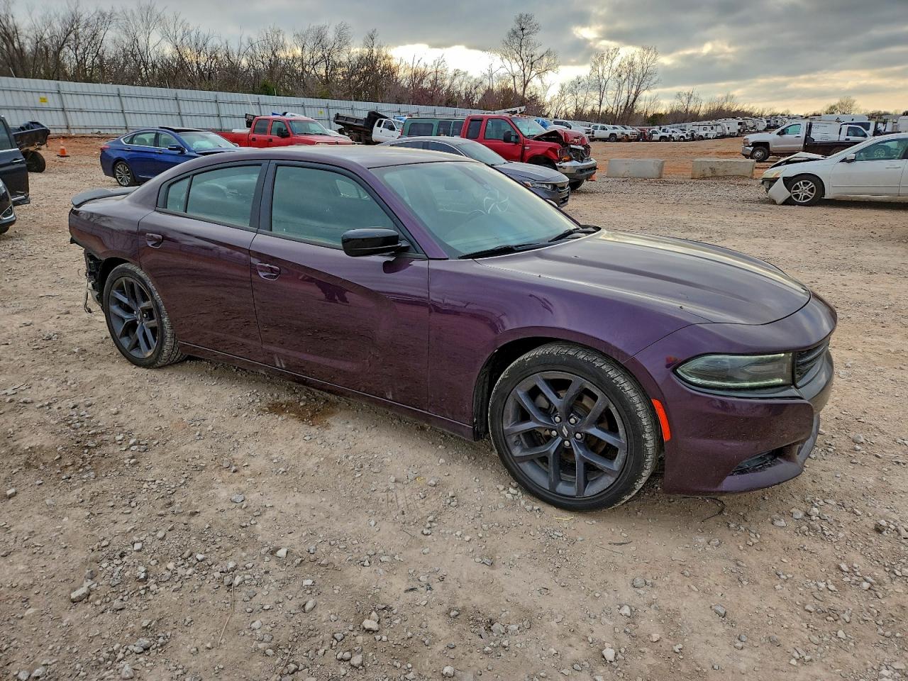 2020 DODGE CHARGER SXT photo 4