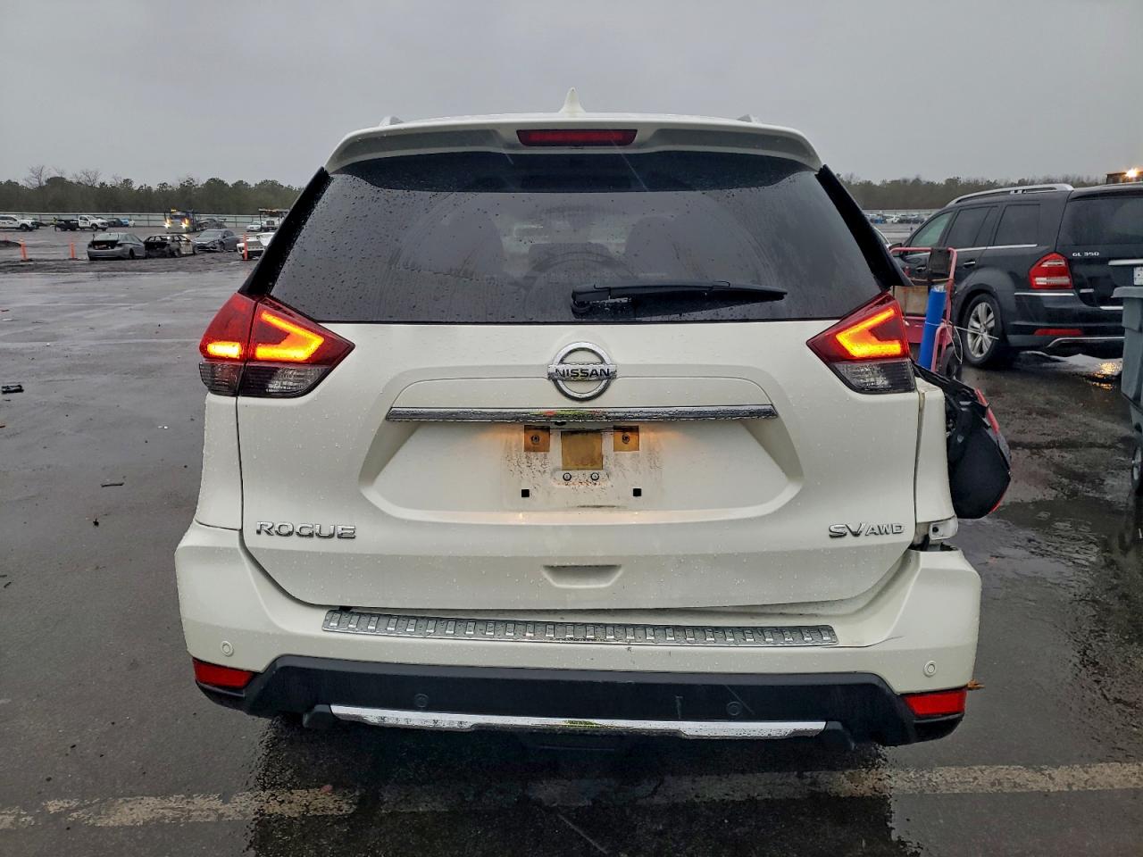 2019 NISSAN ROGUE S photo 6
