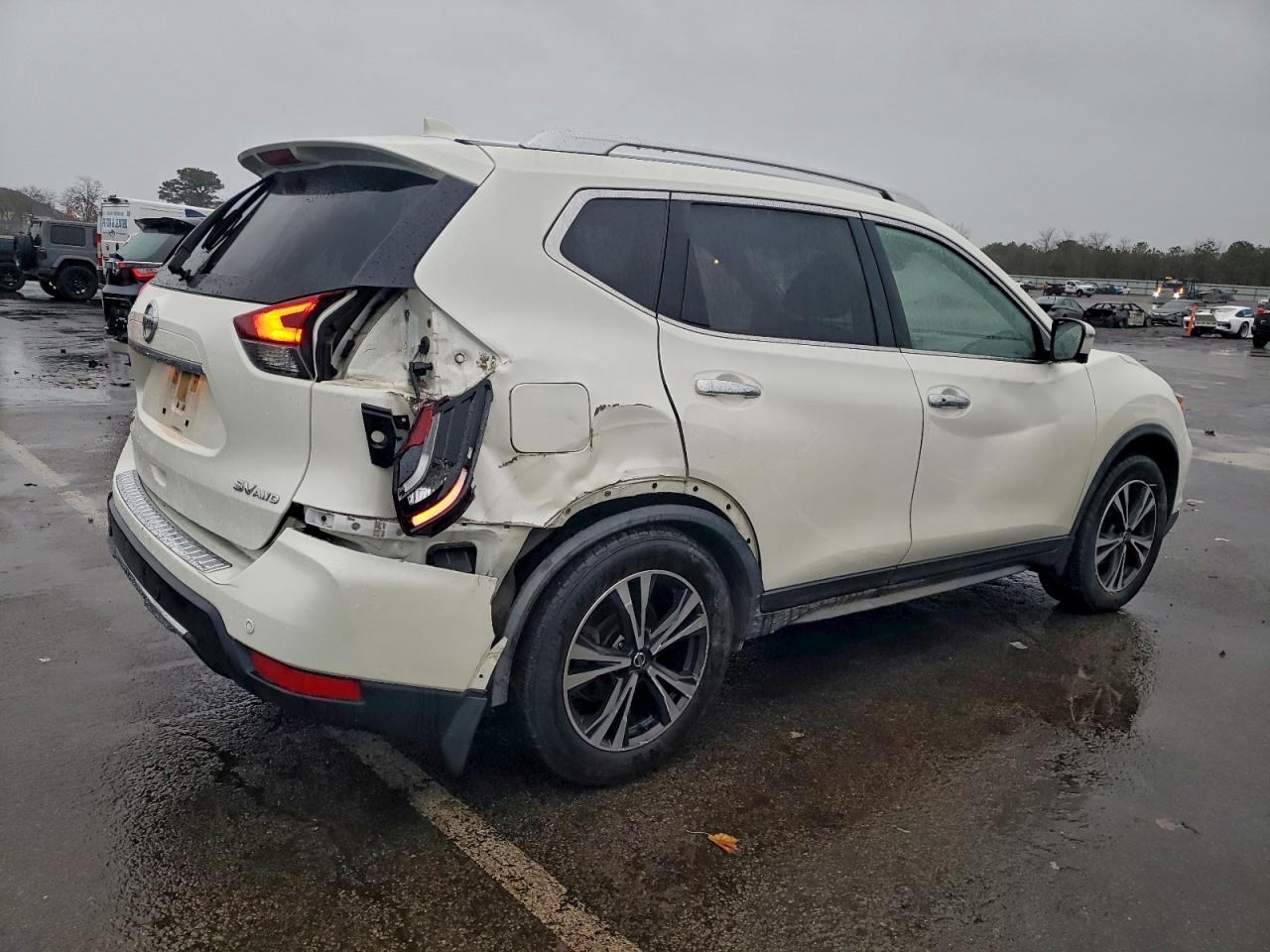 2019 NISSAN ROGUE S photo 3