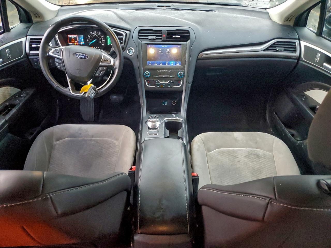 2020 FORD FUSION SE photo 22
