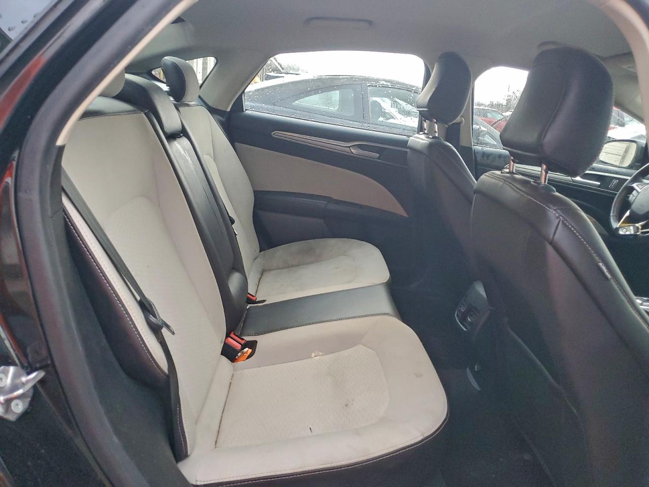 2020 FORD FUSION SE photo 28