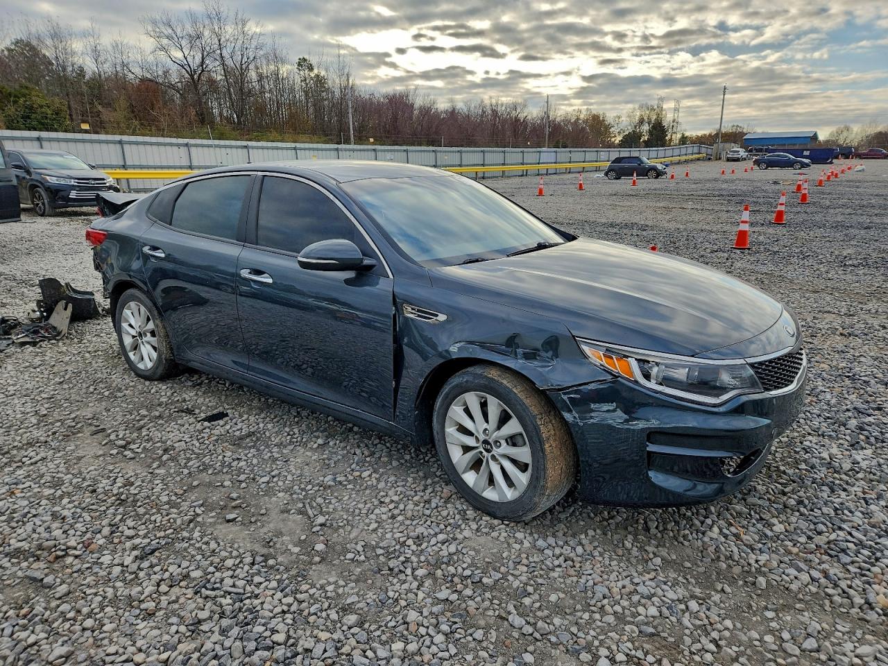2016 KIA OPTIMA LX photo 4