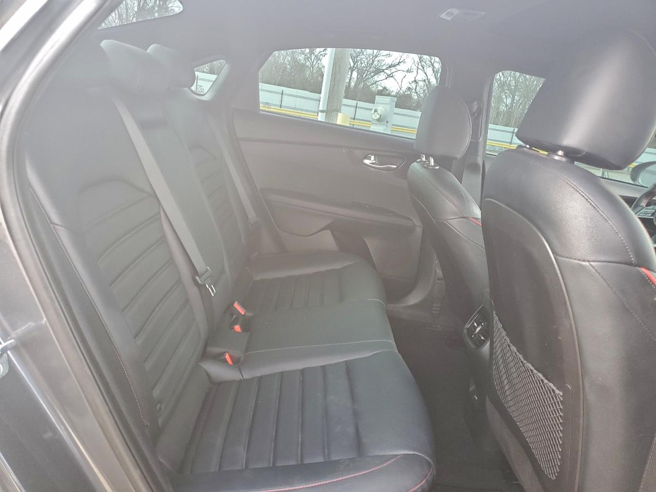 2023 KIA FORTE GT photo 10