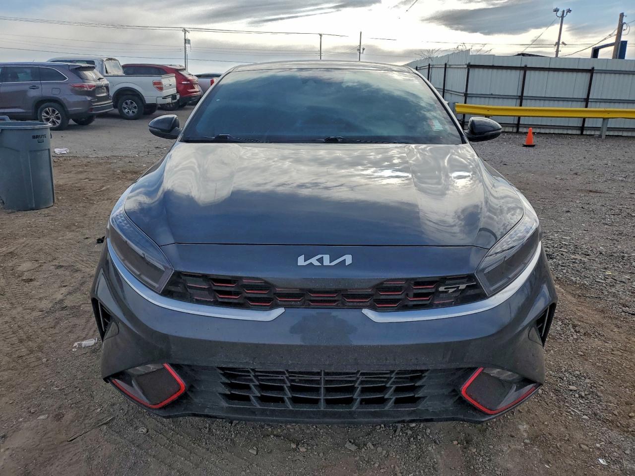 2023 KIA FORTE GT photo 5