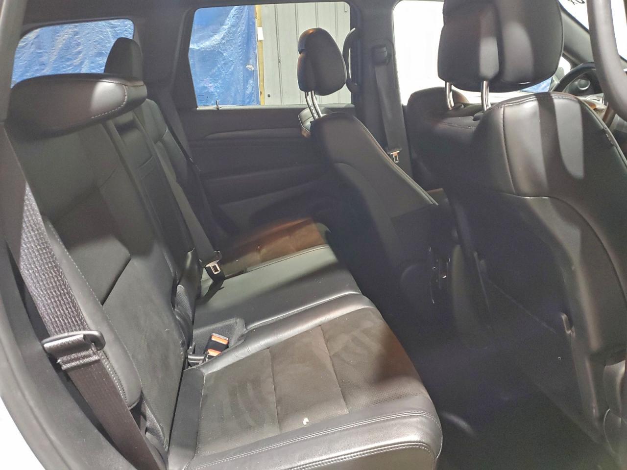 2020 JEEP GRAND CHEROKEE LAREDO photo 11