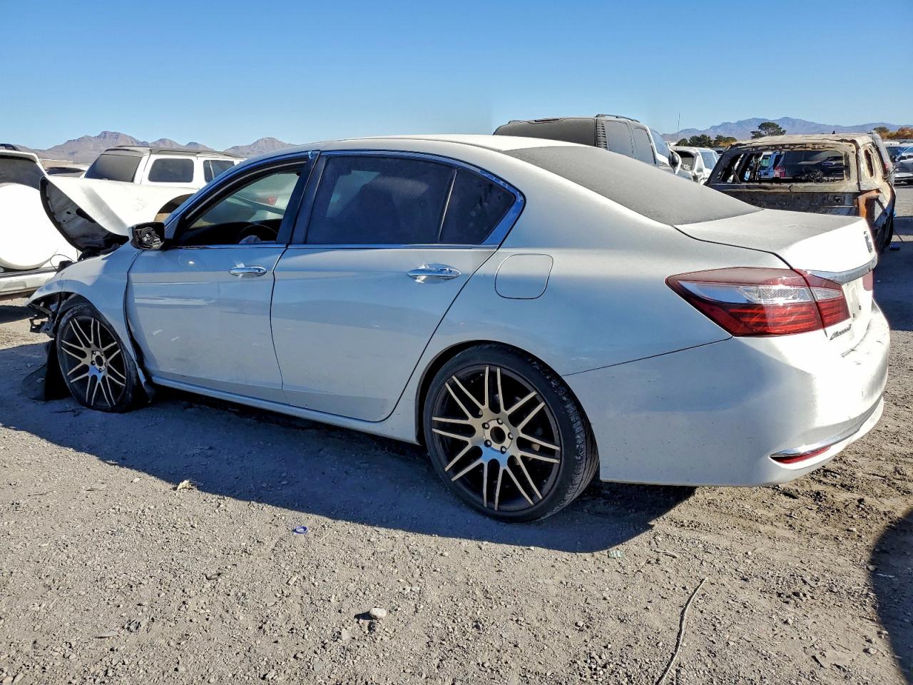 2017 HONDA ACCORD LX photo 2