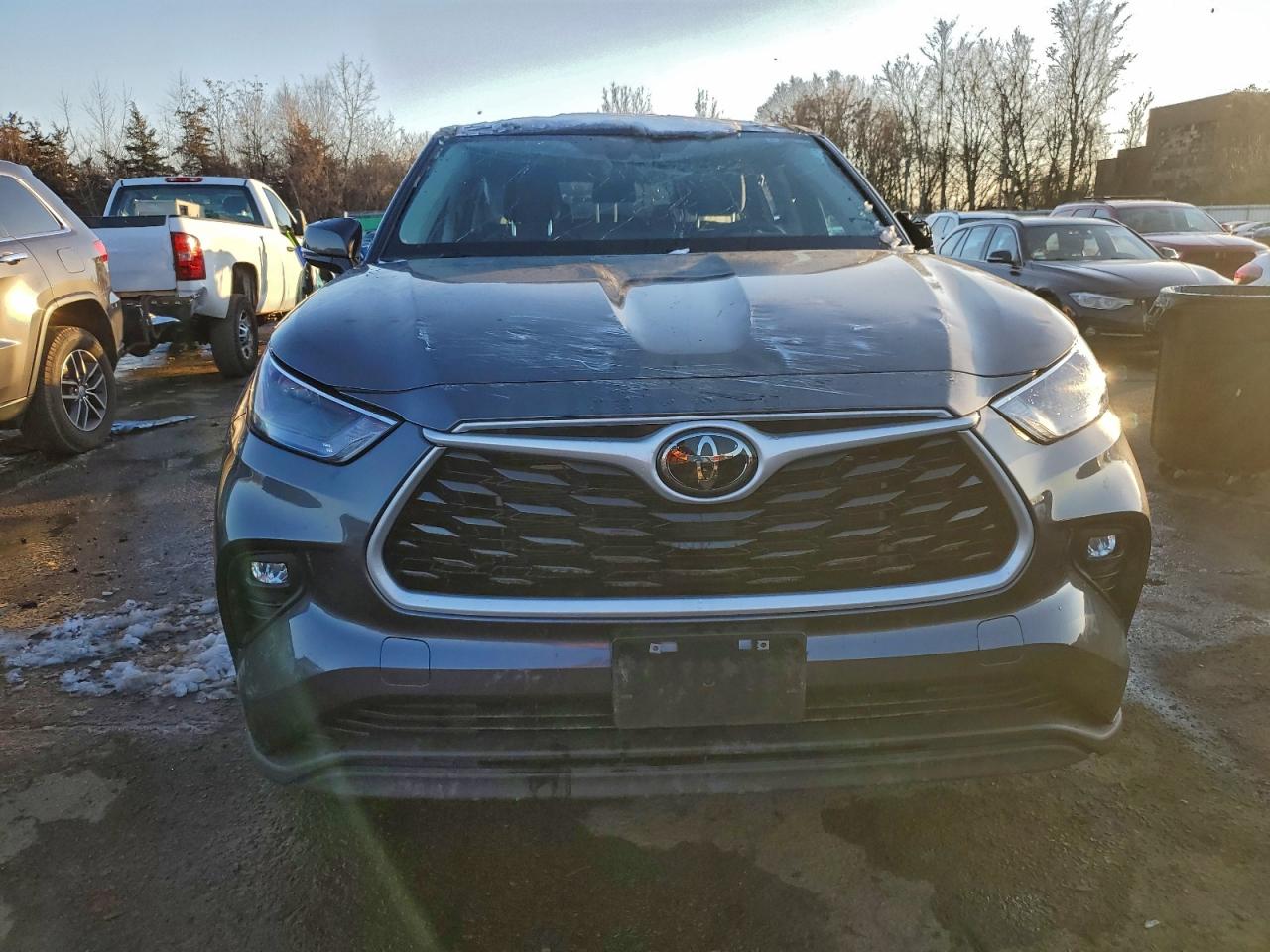 2024 TOYOTA HIGHLANDER LE photo 5