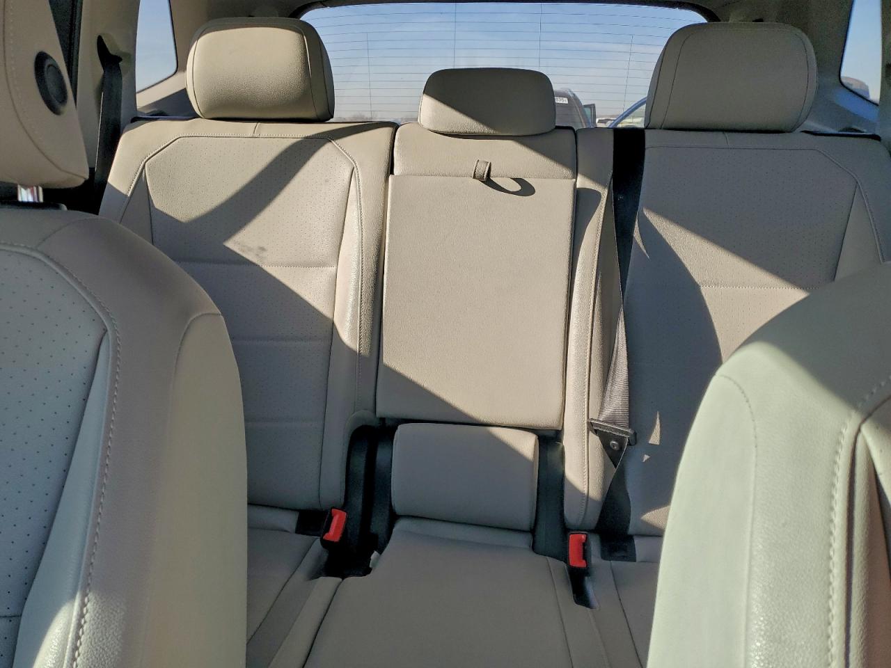 2020 VOLKSWAGEN TIGUAN photo 10