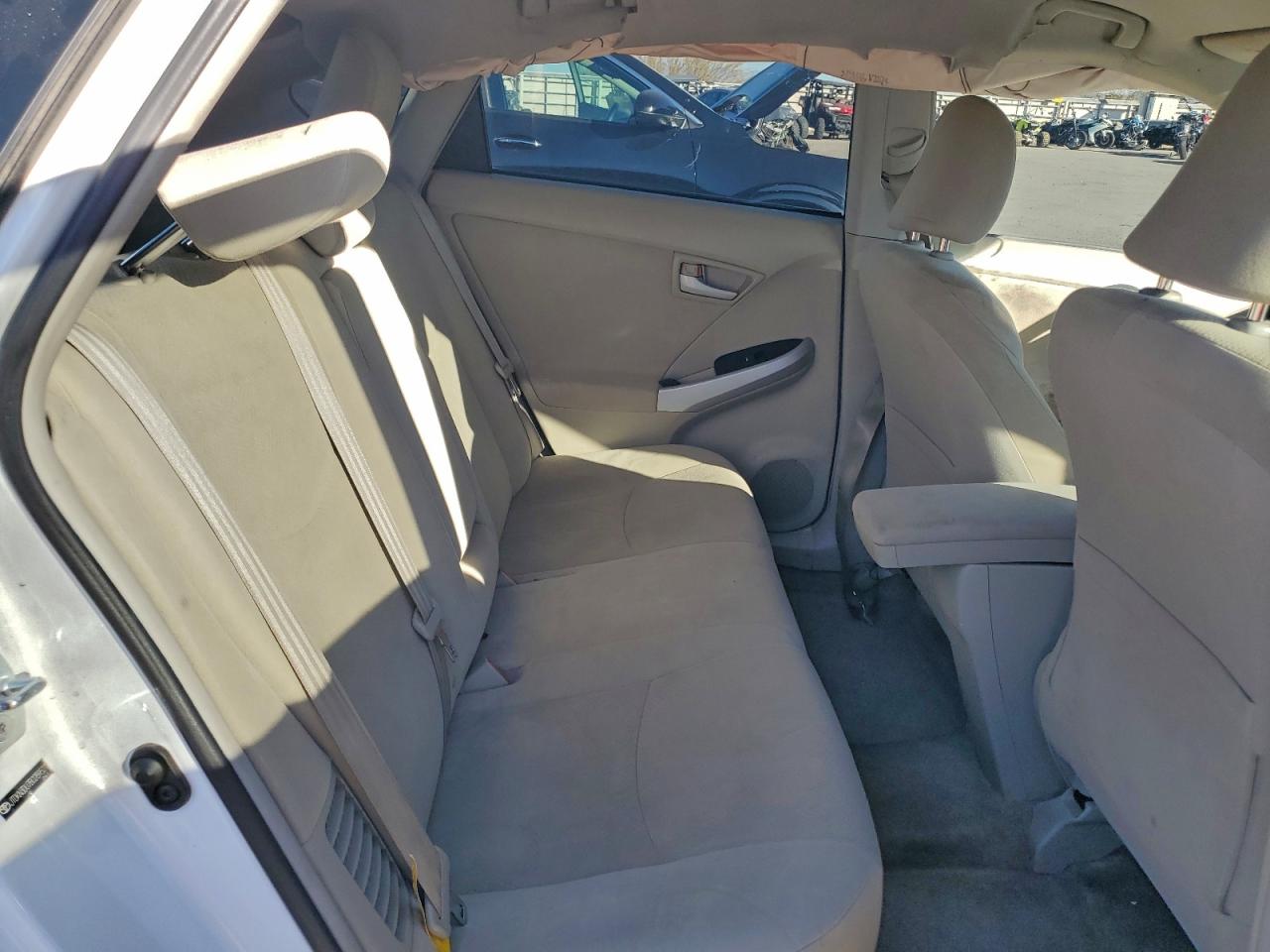 2011 TOYOTA PRIUS photo 10