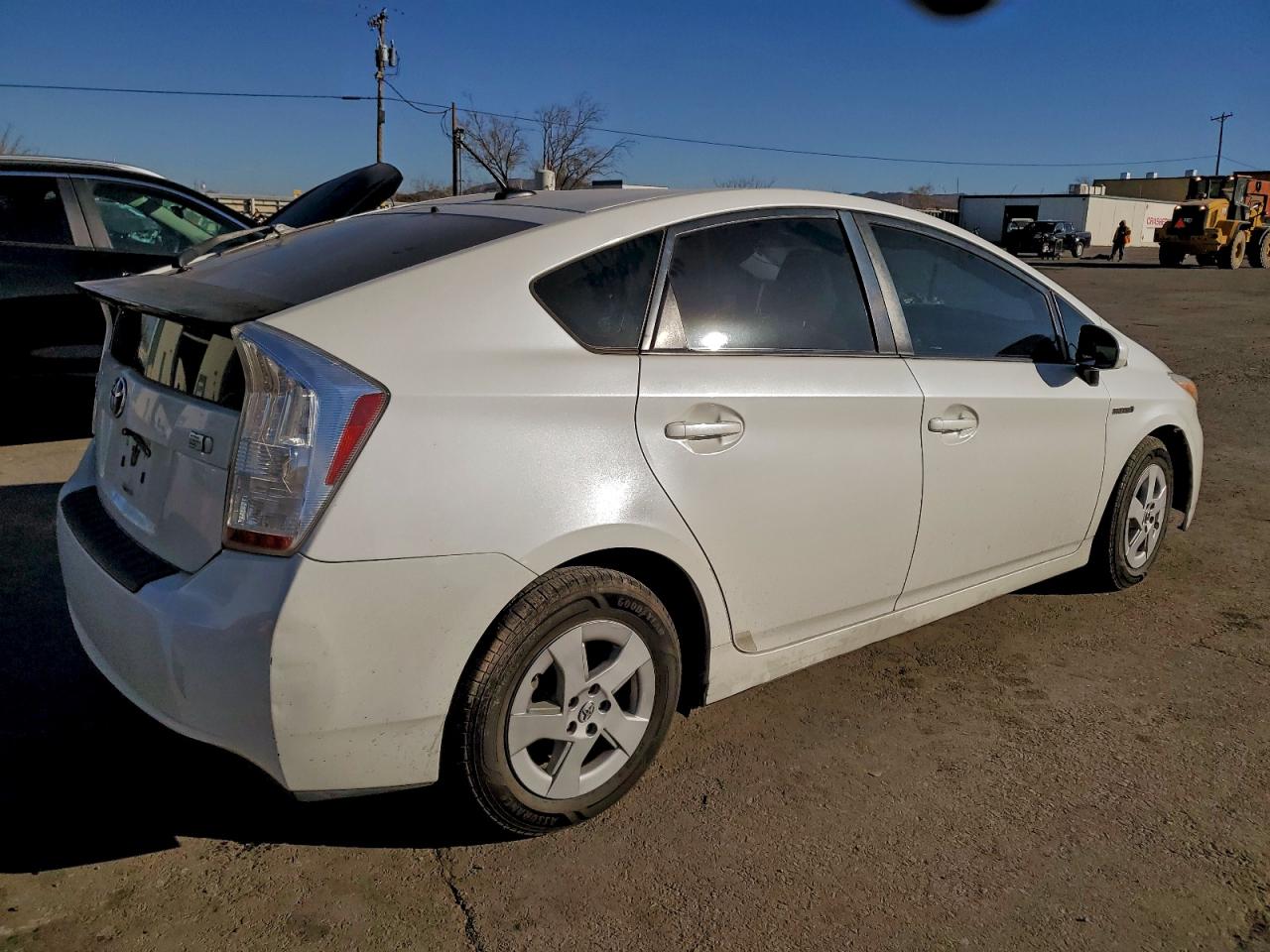 2011 TOYOTA PRIUS photo 3