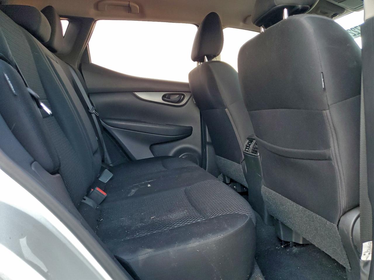 2020 NISSAN ROGUE SPORT S photo 11