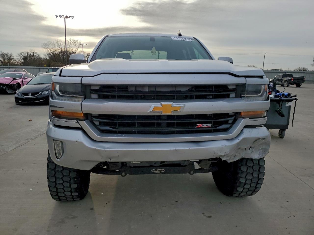 2017 CHEVROLET SILVERADO K1500 LT photo 9