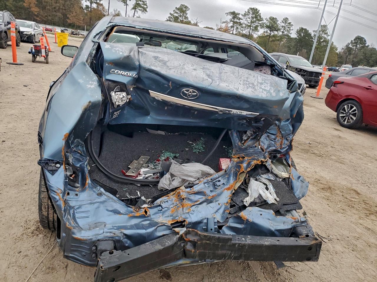 2012 TOYOTA COROLLA BASE photo 6