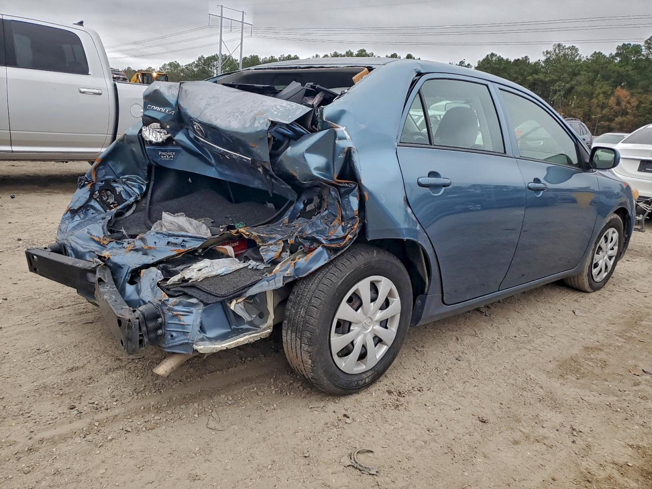2012 TOYOTA COROLLA BASE photo 3
