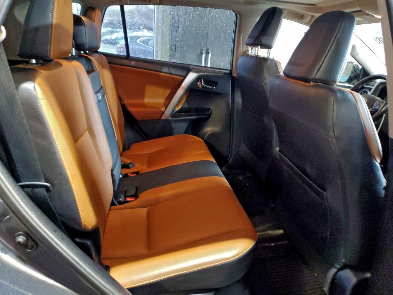 2016 TOYOTA RAV4 HV LIMITED photo 11