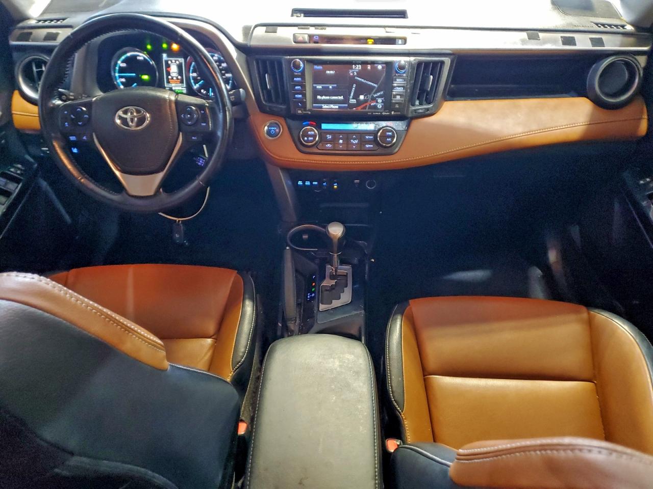 2016 TOYOTA RAV4 HV LIMITED photo 8