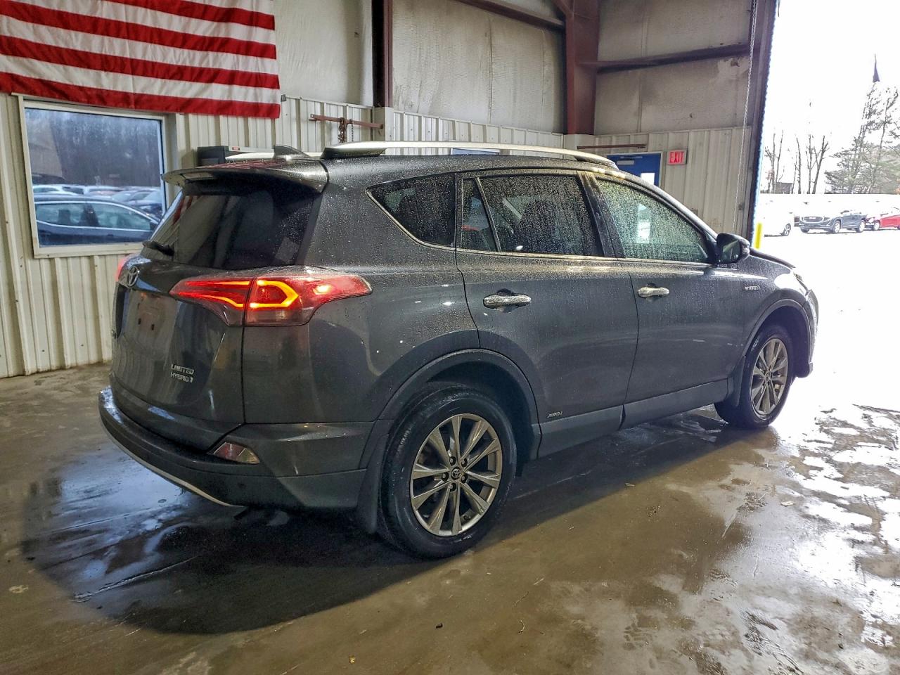 2016 TOYOTA RAV4 HV LIMITED photo 3
