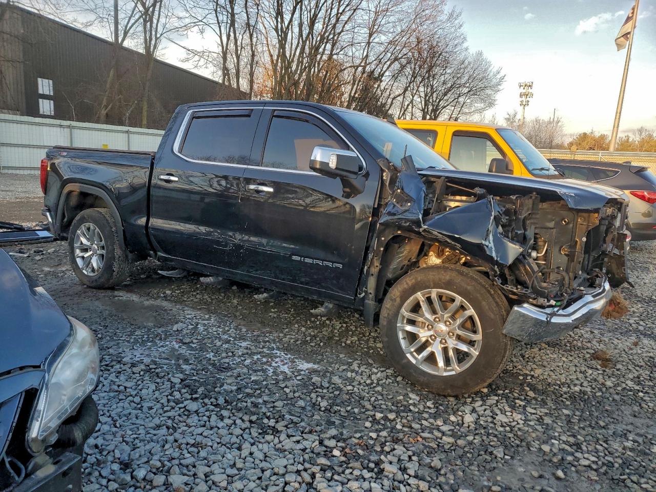 2020 GMC SIERRA K1500 SLT photo 7