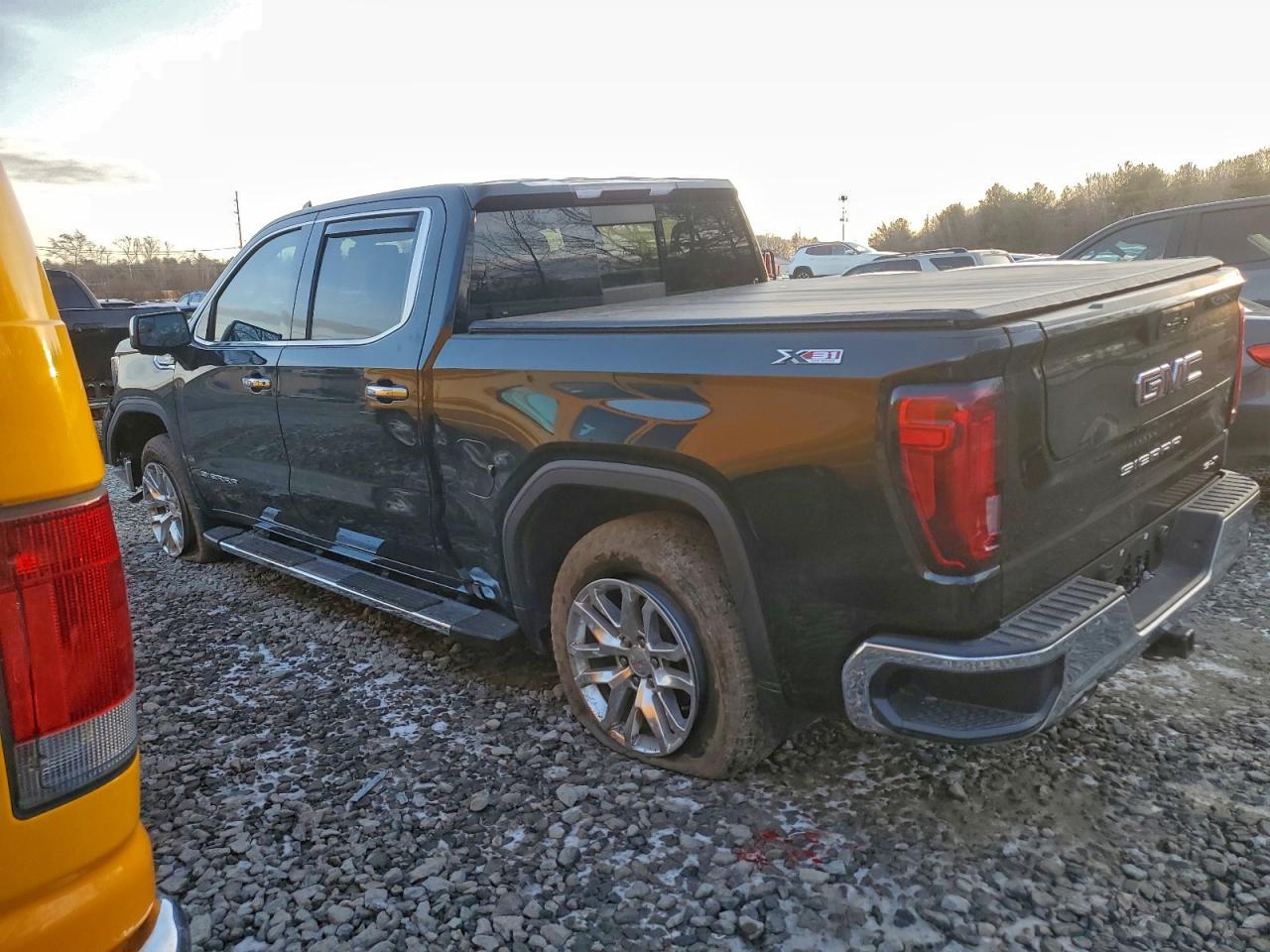 2020 GMC SIERRA K1500 SLT photo 3