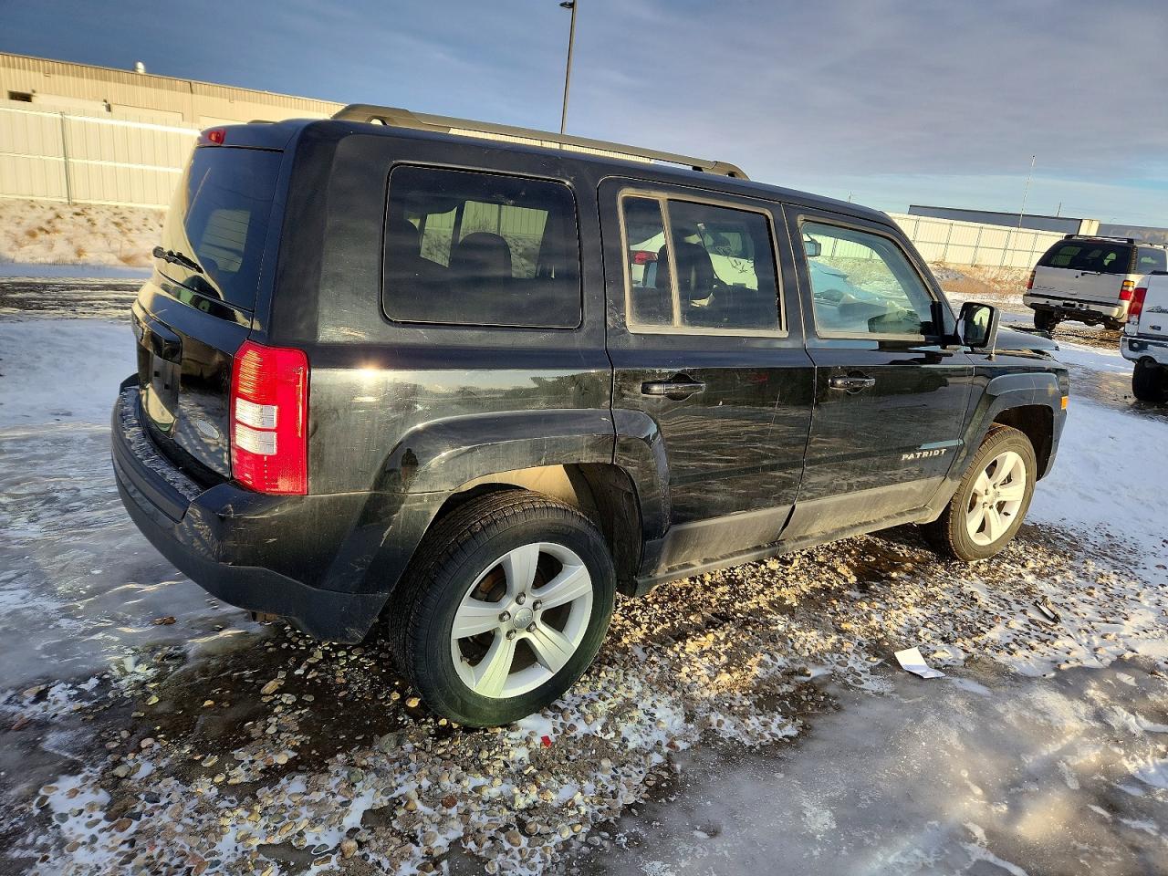 2014 JEEP PATRIOT LATITUDE photo 3