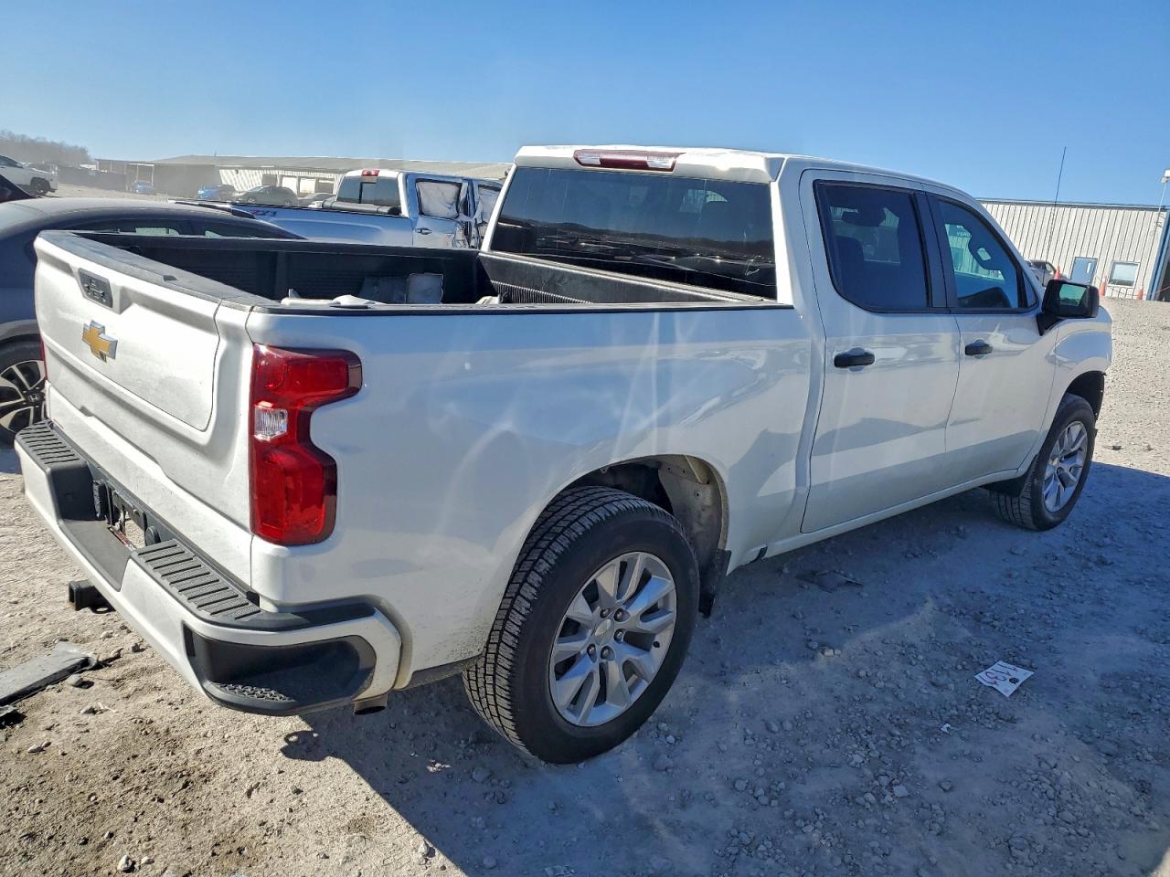 2021 CHEVROLET SILVERADO K1500 CUSTOM photo 3