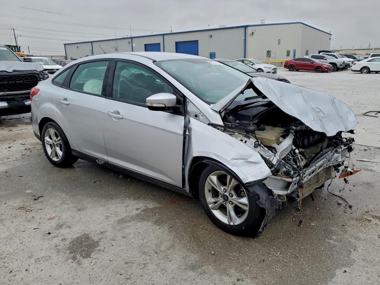 2014 FORD FOCUS SE photo 4