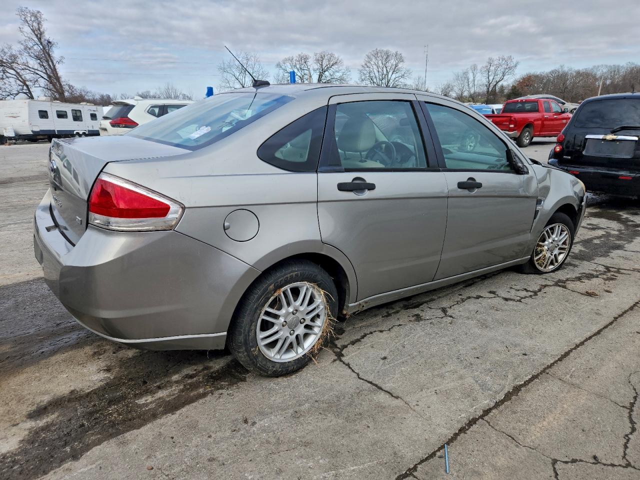 2008 FORD FOCUS SE photo 3