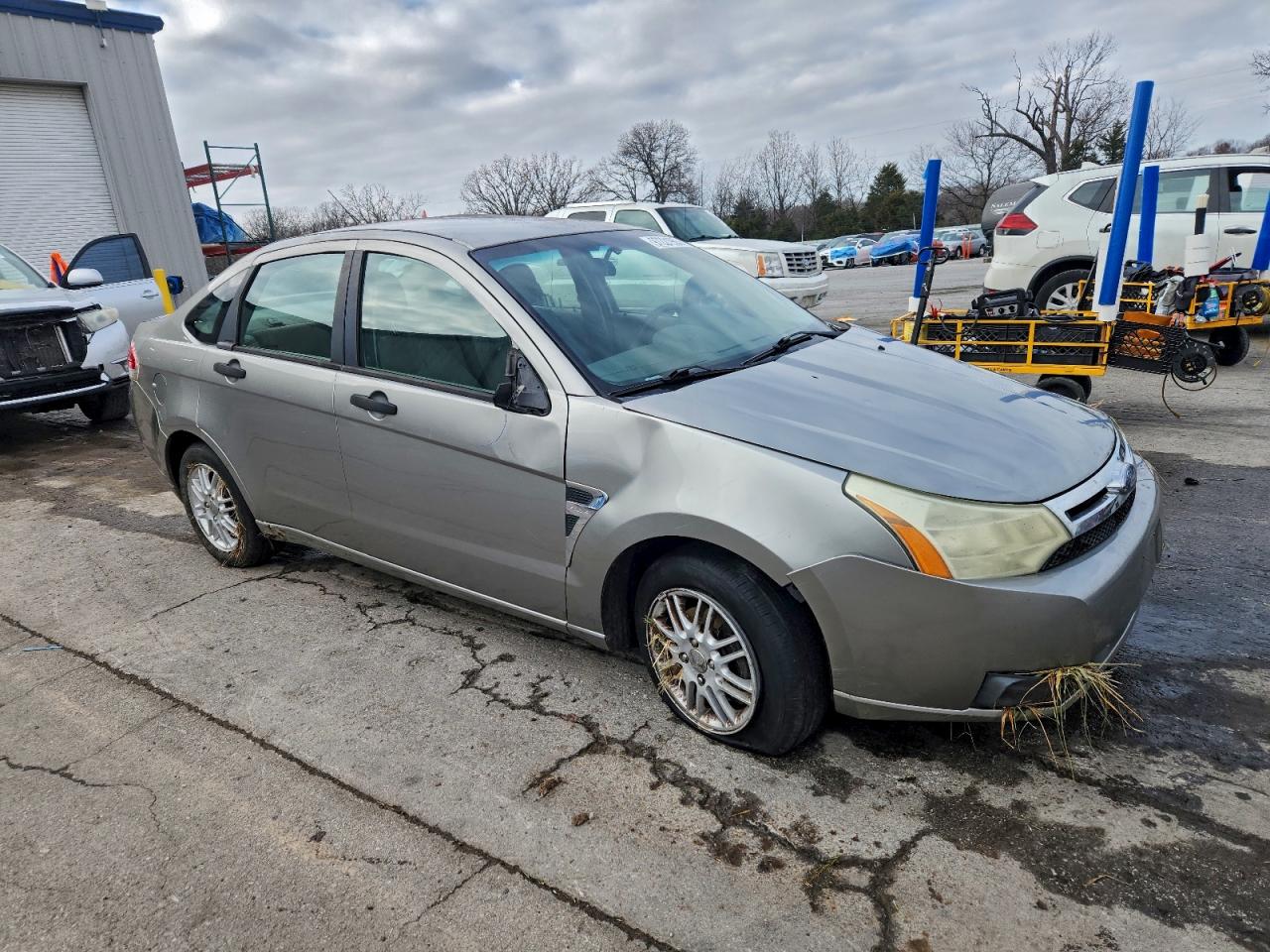 2008 FORD FOCUS SE photo 4