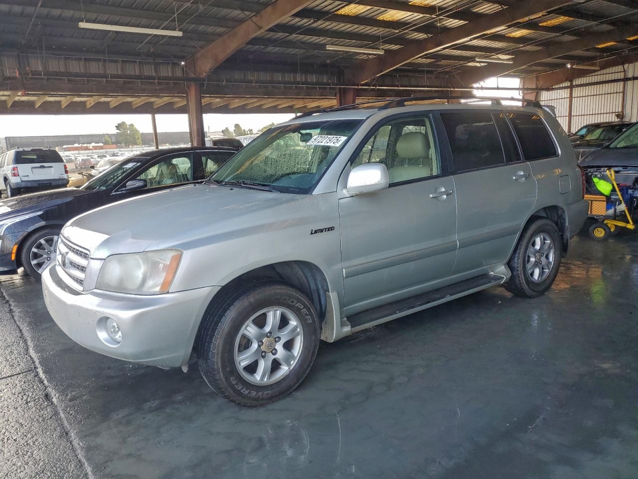 2003 TOYOTA HIGHLANDER