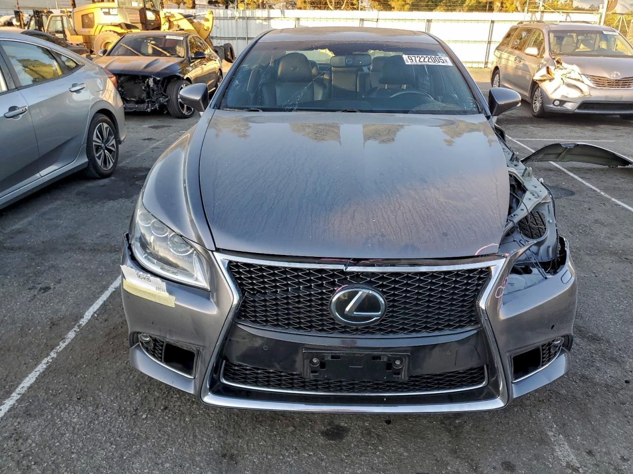2014 LEXUS LS 460 photo 5