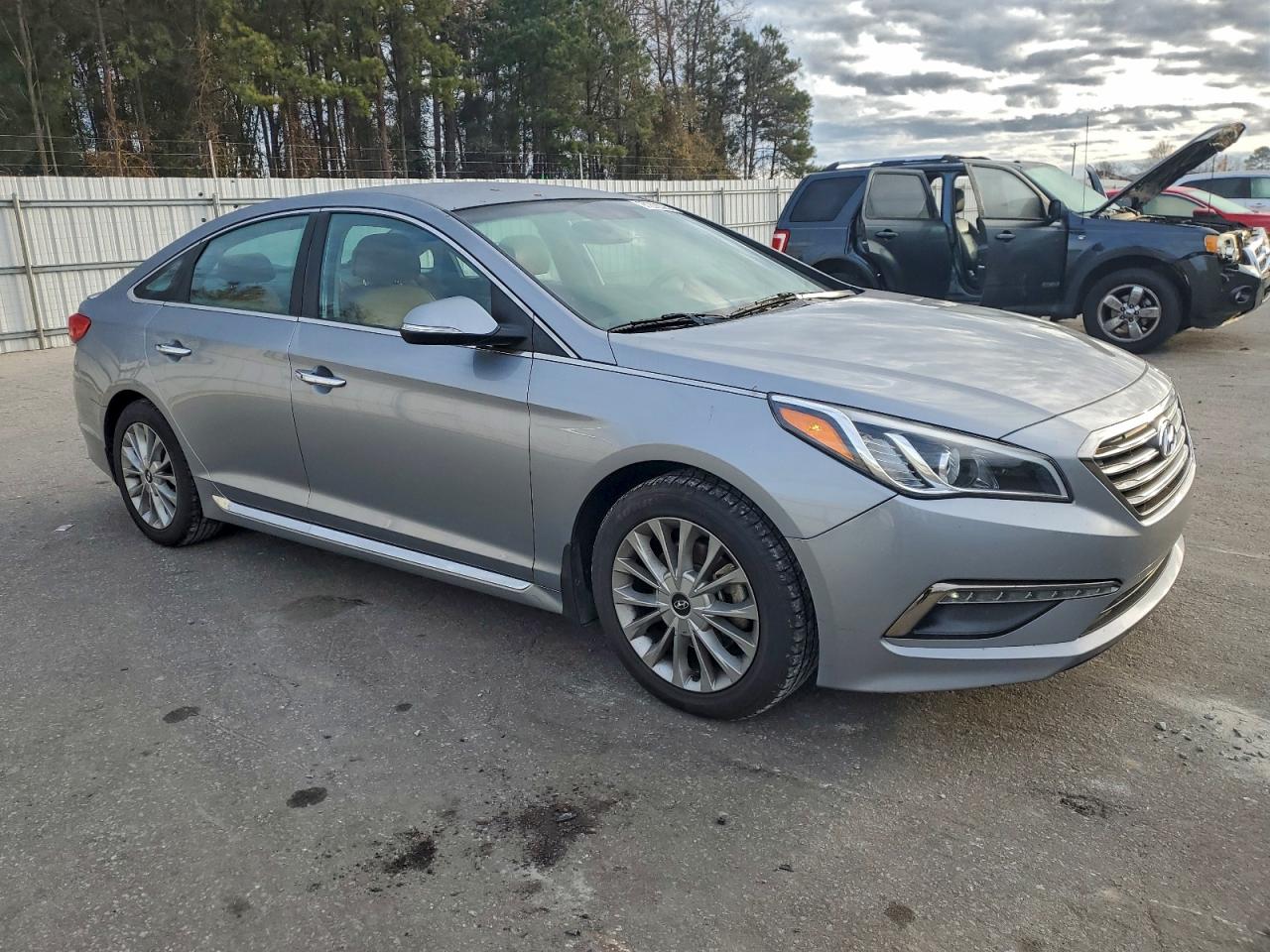 2015 HYUNDAI SONATA SPORT photo 4