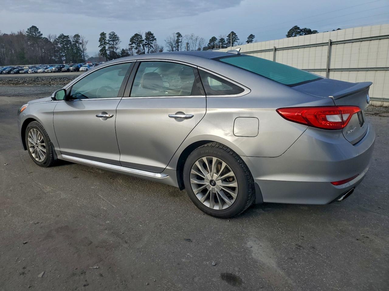 2015 HYUNDAI SONATA SPORT photo 2