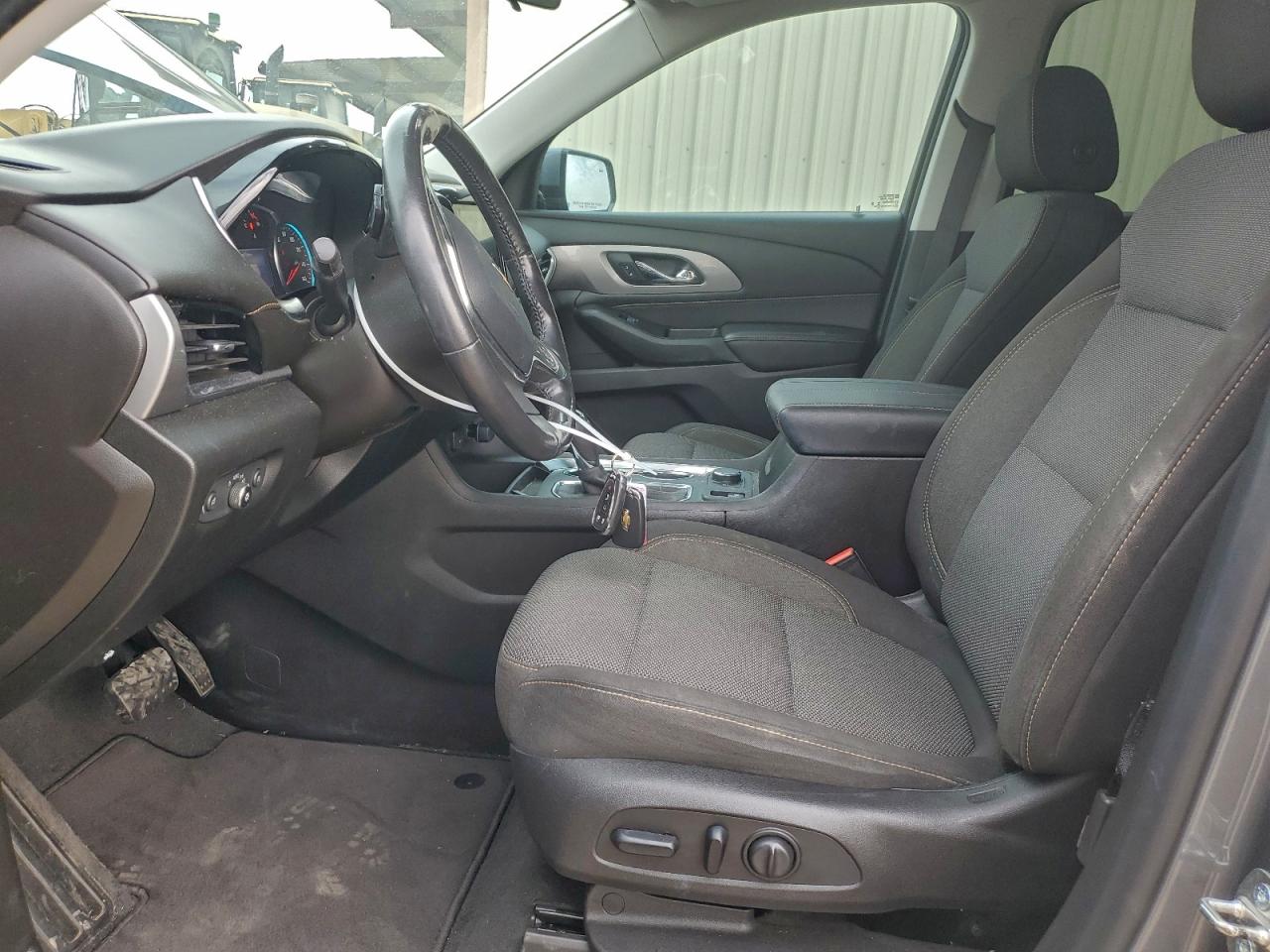 2020 CHEVROLET TRAVERSE LT photo 7