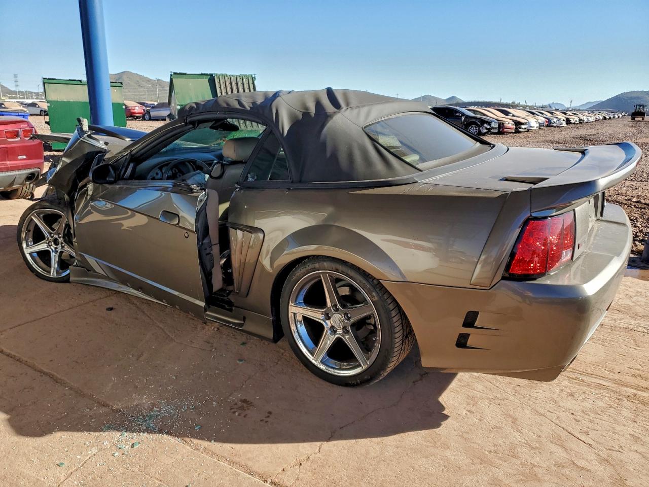 2002 FORD MUSTANG GT photo 2