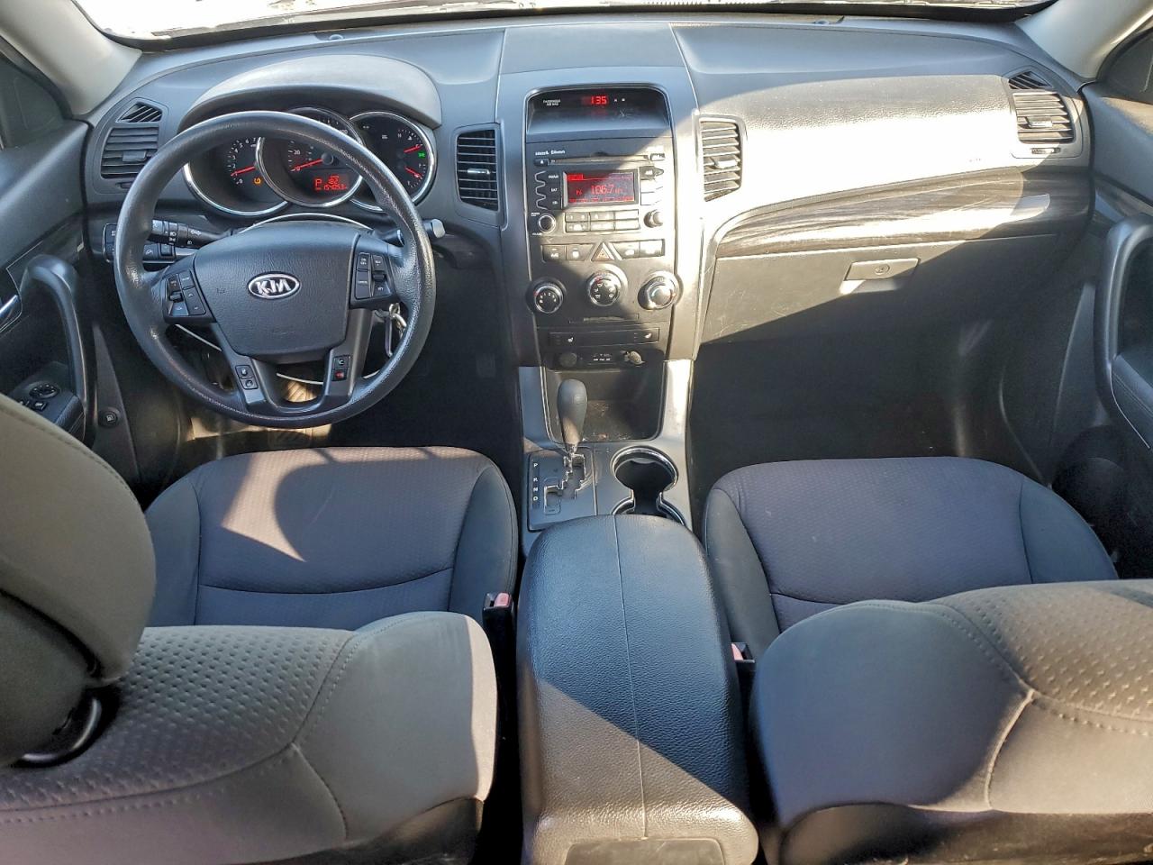 2012 KIA SORENTO BASE photo 8