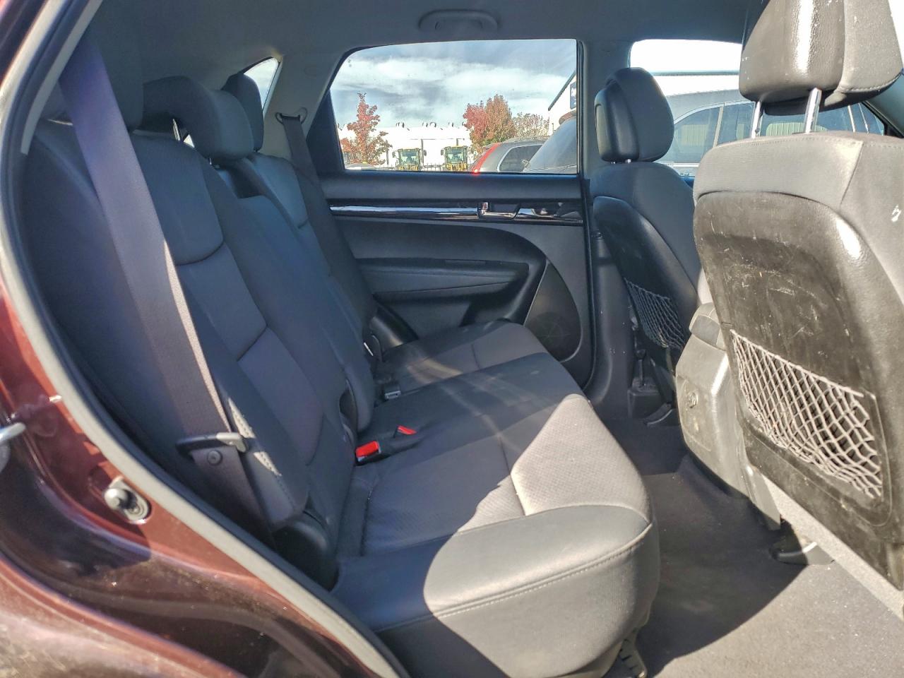 2012 KIA SORENTO BASE photo 11