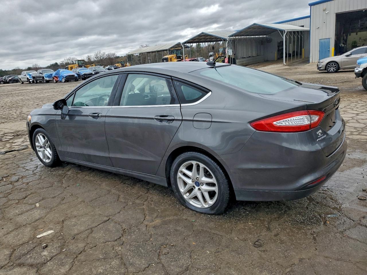 2016 FORD FUSION SE photo 2