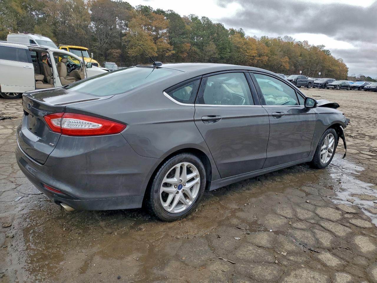 2016 FORD FUSION SE photo 3