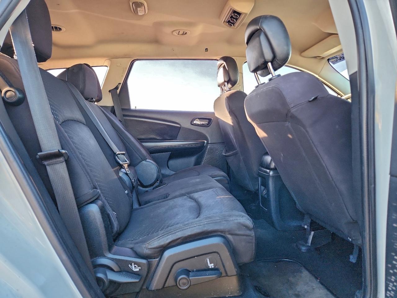 2014 DODGE JOURNEY SE photo 31