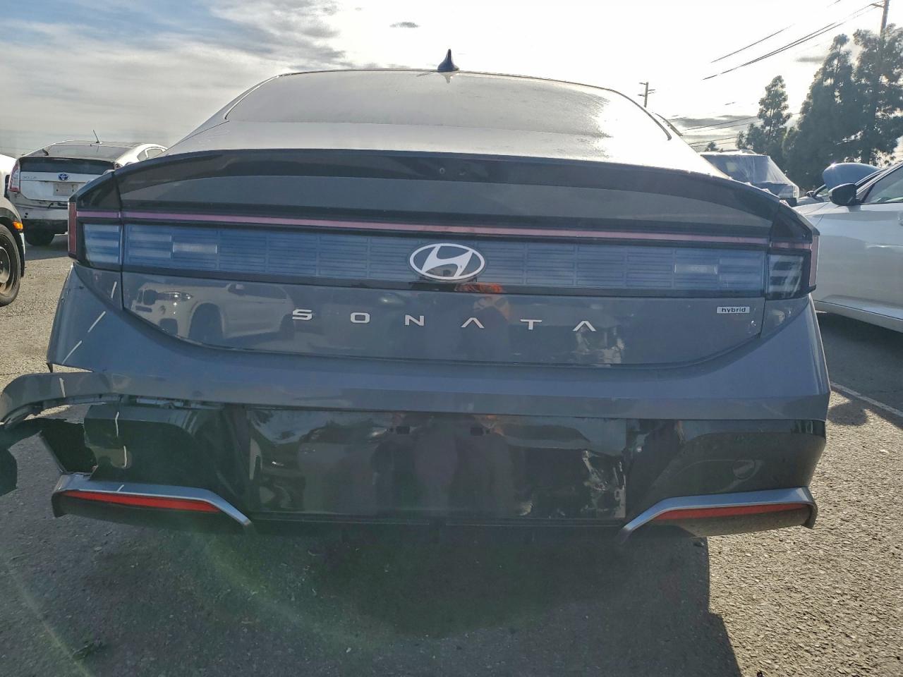 2024 HYUNDAI SONATA HYBRID photo 16